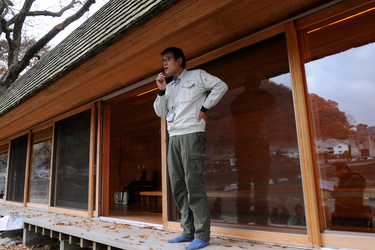 【前編】自然木の銘木屋からコミュニティハウス「吉野杉の家」まで、現場で奈良の木の魅力を体感する＜奈良の木見学ツアー＞レポート