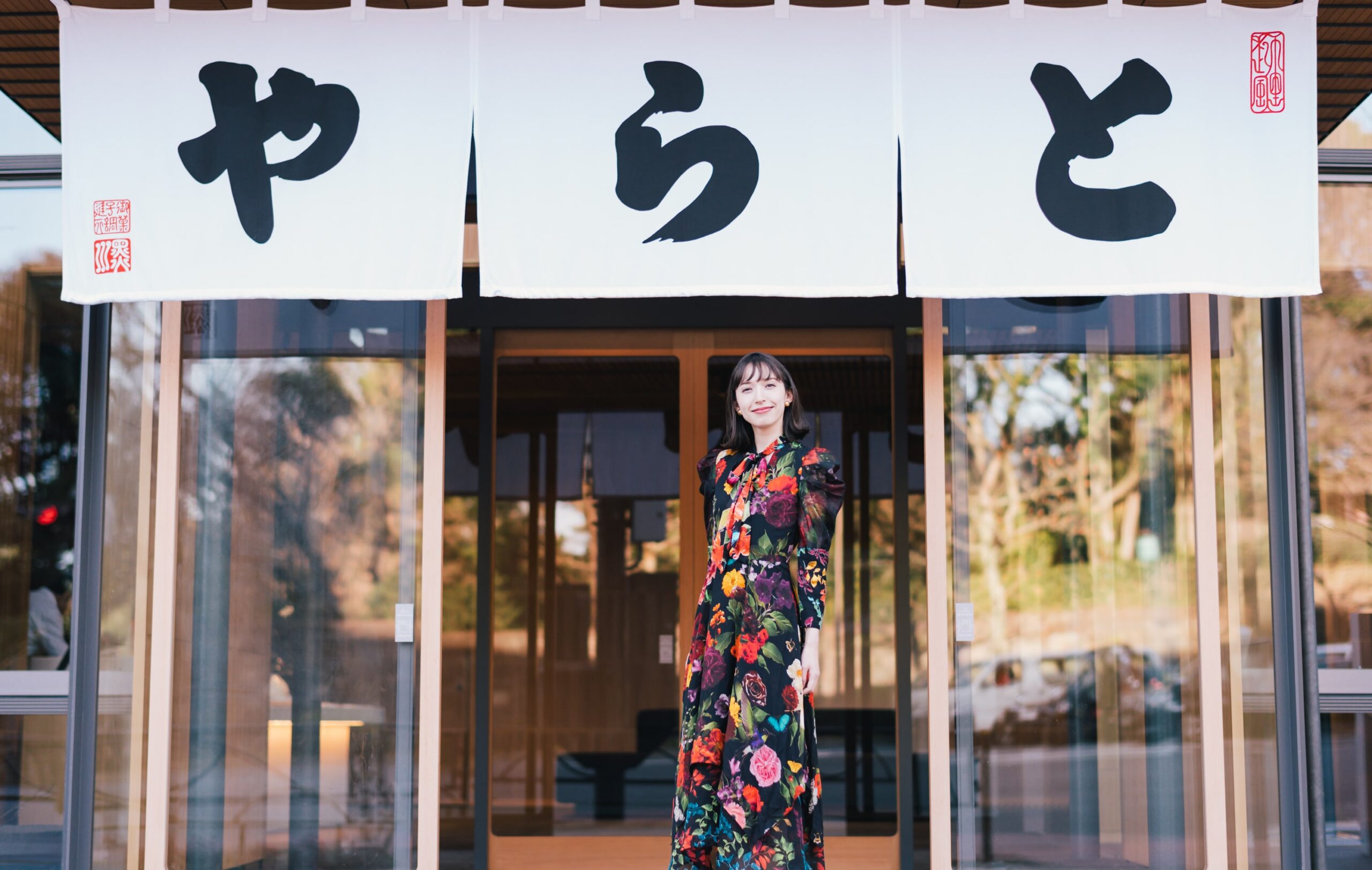 斉藤アリスと行くとらや 赤坂店、吉野ヒノキで魅せる伝統とモダニズム