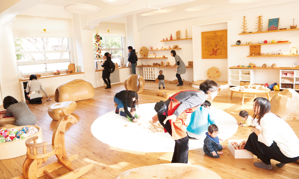 子どもは、木のおもちゃに夢を見るーー<br>東京おもちゃ美術館