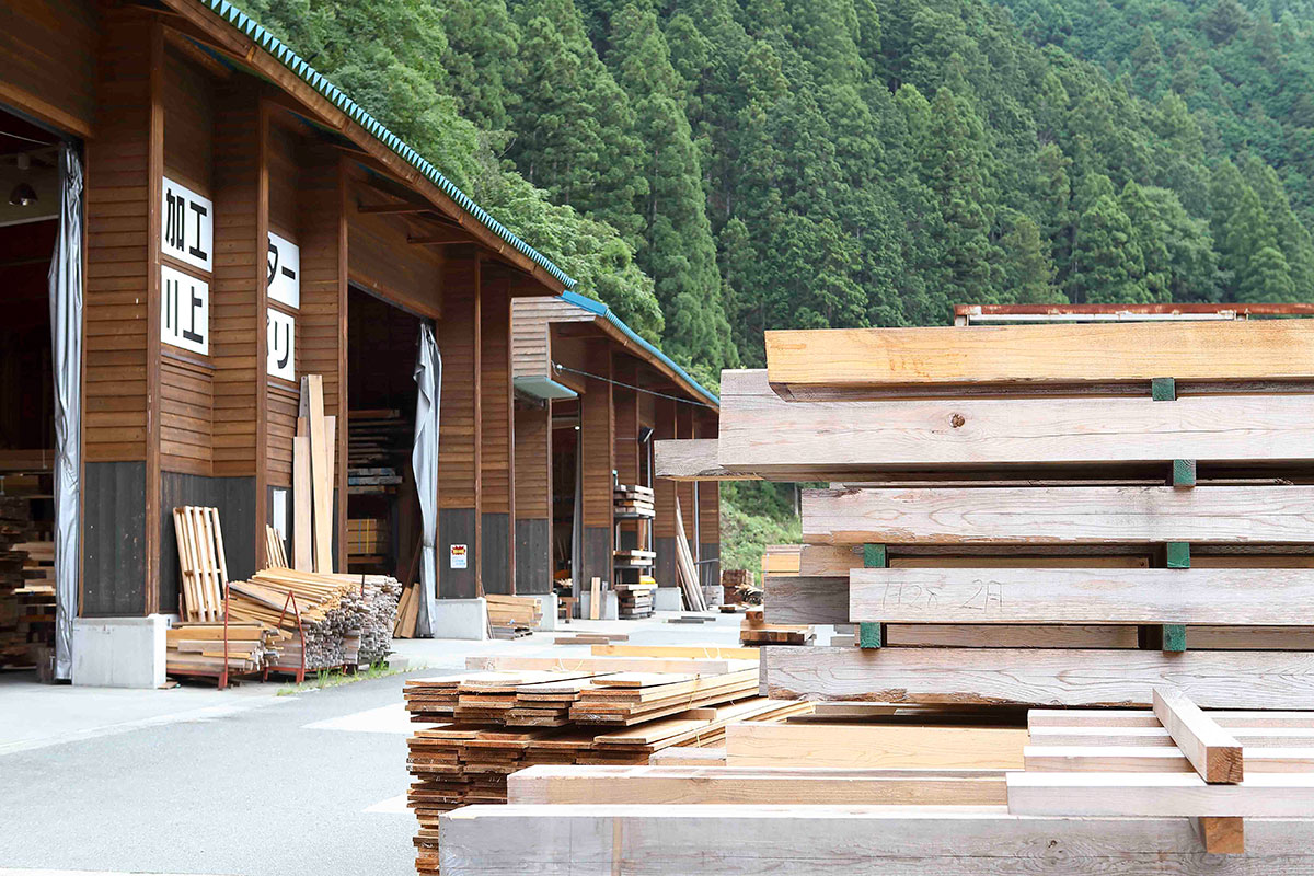 上質な高級木材・日本三大人工美林という理由だけで売れる時代は過ぎ去った。吉野林業の中心地として知られる川上村の挑戦「川上さぷり」が目指すこと。