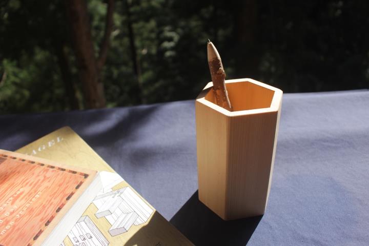 出会いと別れの季節に想いを伝えよう。大切な人へ贈る、奈良の木を使ったおすすめの文房具・雑貨5選