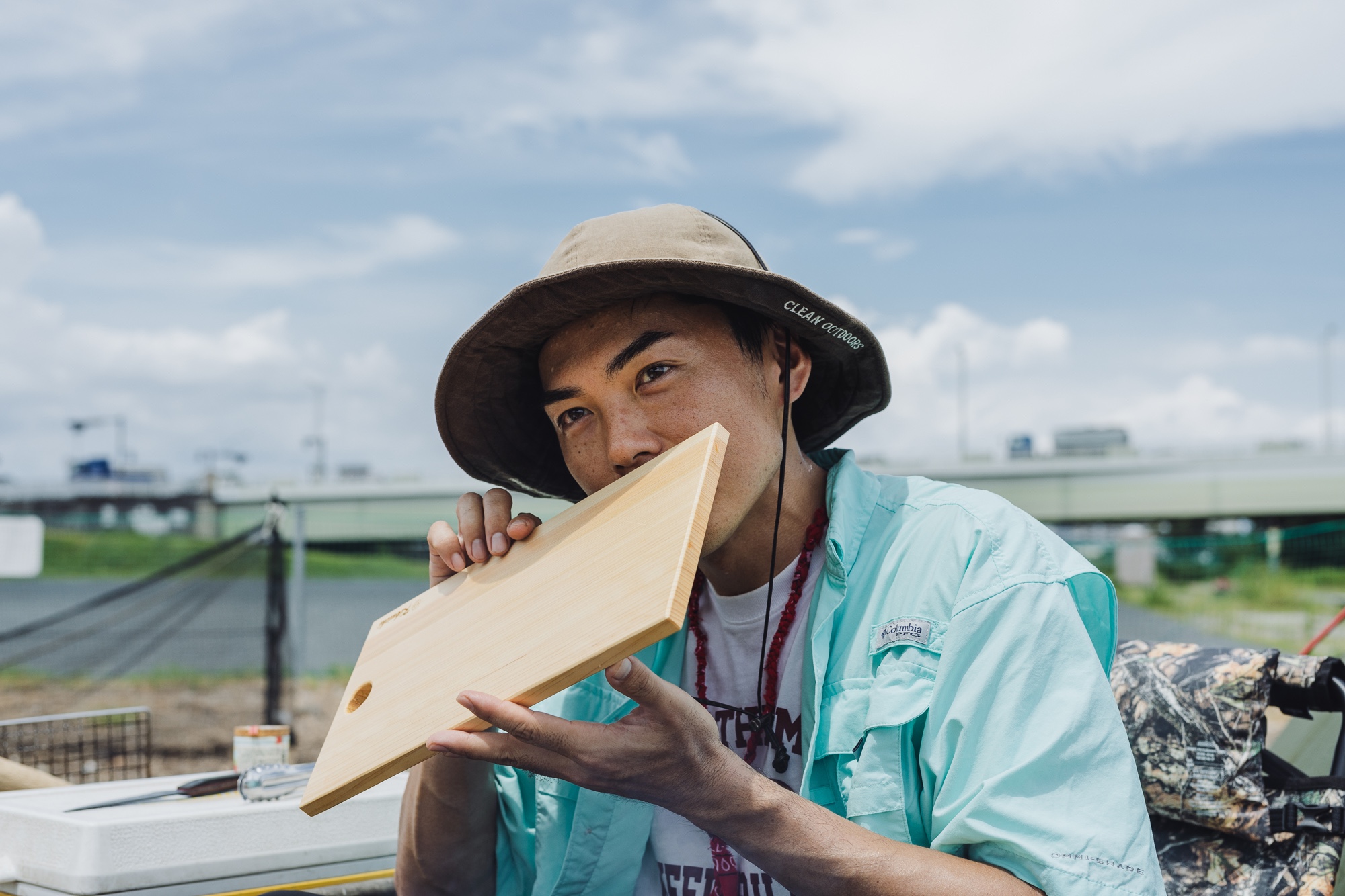 “日本で唯一のBBQ芸人”たけだバーベキューさん直伝！奈良の木を使ったアウトドアグッズでつくるお手軽＆美味しいキャンプ飯