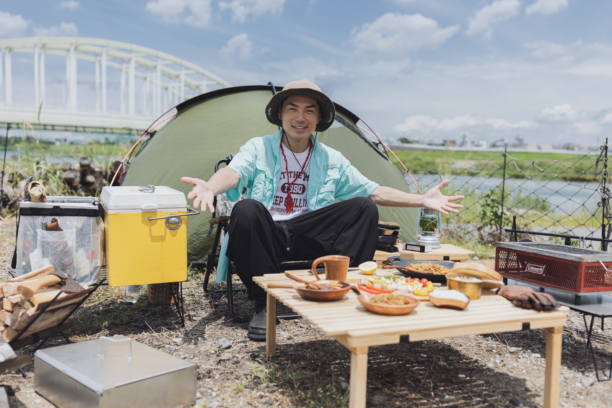 “日本で唯一のBBQ芸人”たけだバーベキューさん直伝！奈良の木を使ったアウトドアグッズでつくるお手軽＆美味しいキャンプ飯