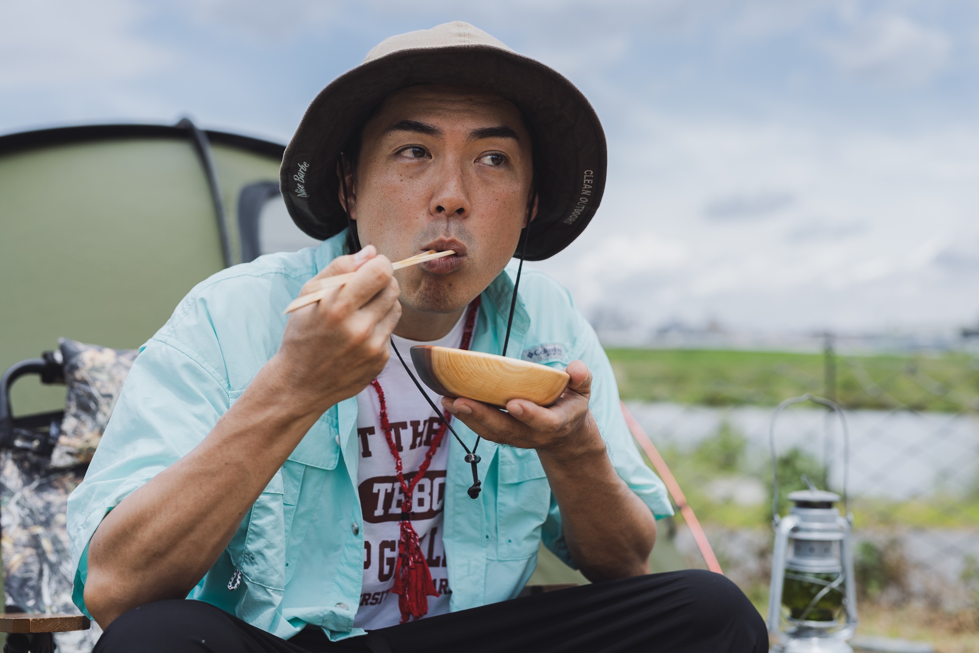 “日本で唯一のBBQ芸人”たけだバーベキューさん直伝！奈良の木を使ったアウトドアグッズでつくるお手軽＆美味しいキャンプ飯