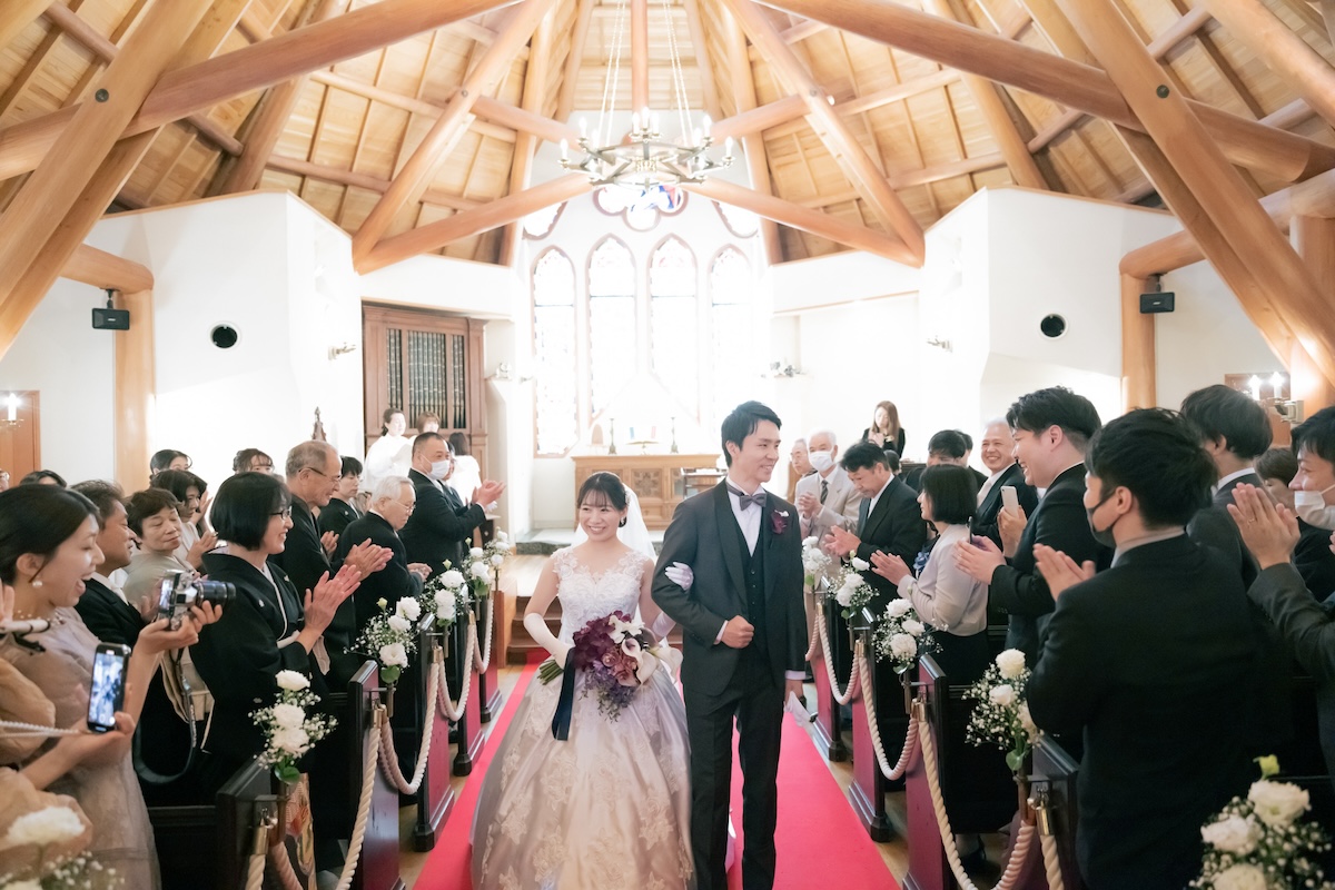 格調高き近代建築『奈良ホテル』ーー吉野杉と光に包まれる祈りのチャペル