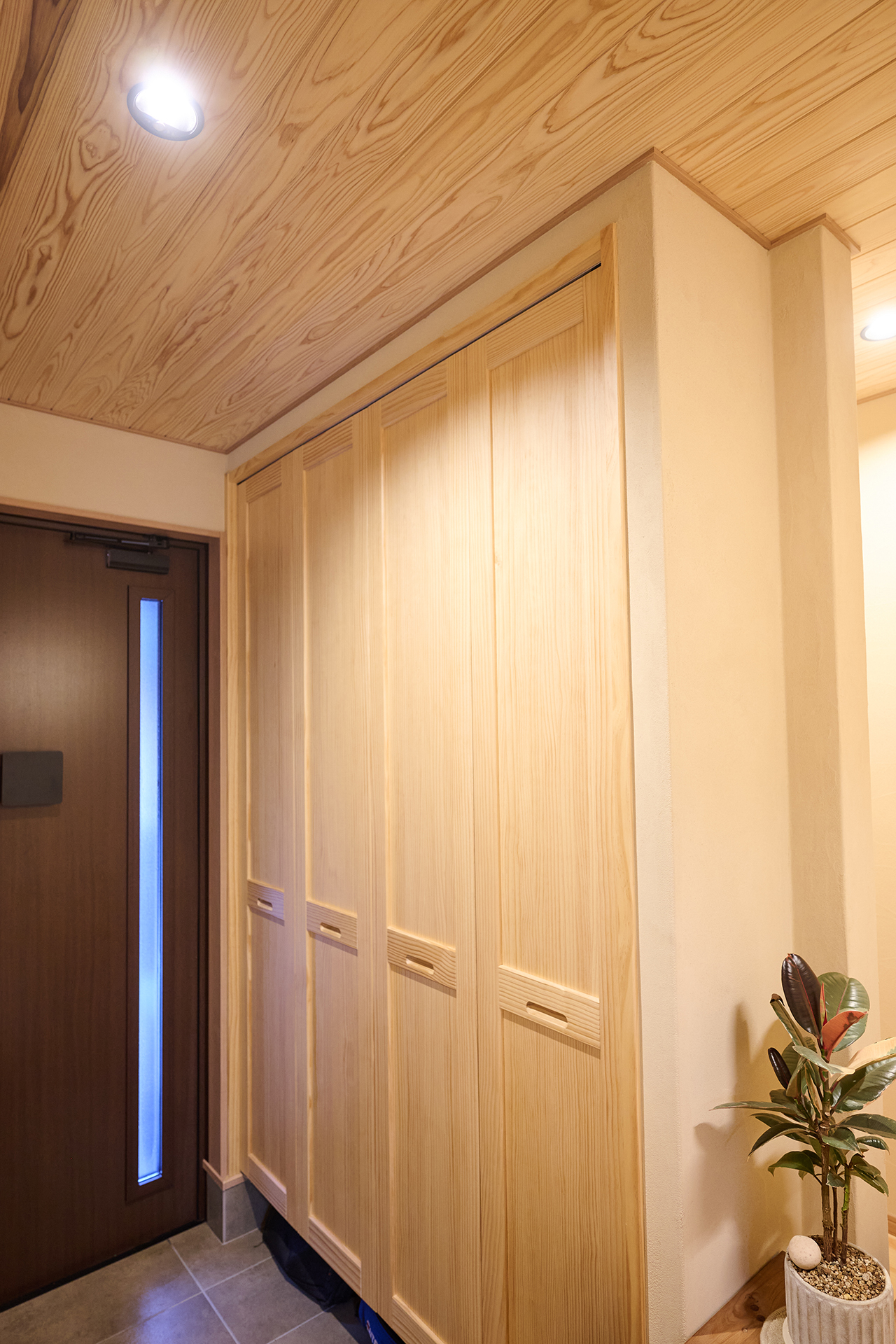 奈良の木と暮らす選択。こだわりを重ねた“建て替え”で見つけた住まいの心地よさとは？