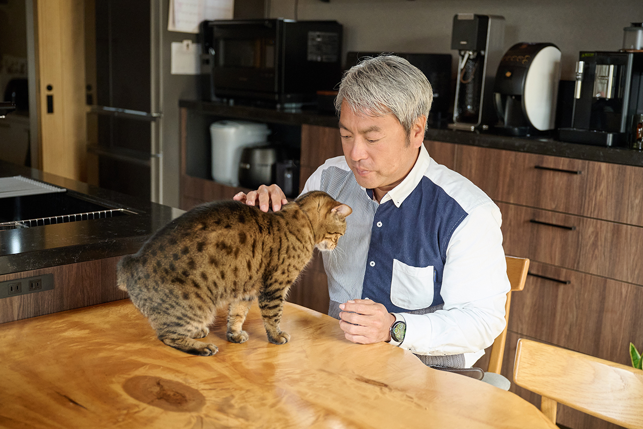 奈良の木と暮らす選択。こだわりを重ねた“建て替え”で見つけた住まいの心地よさとは？