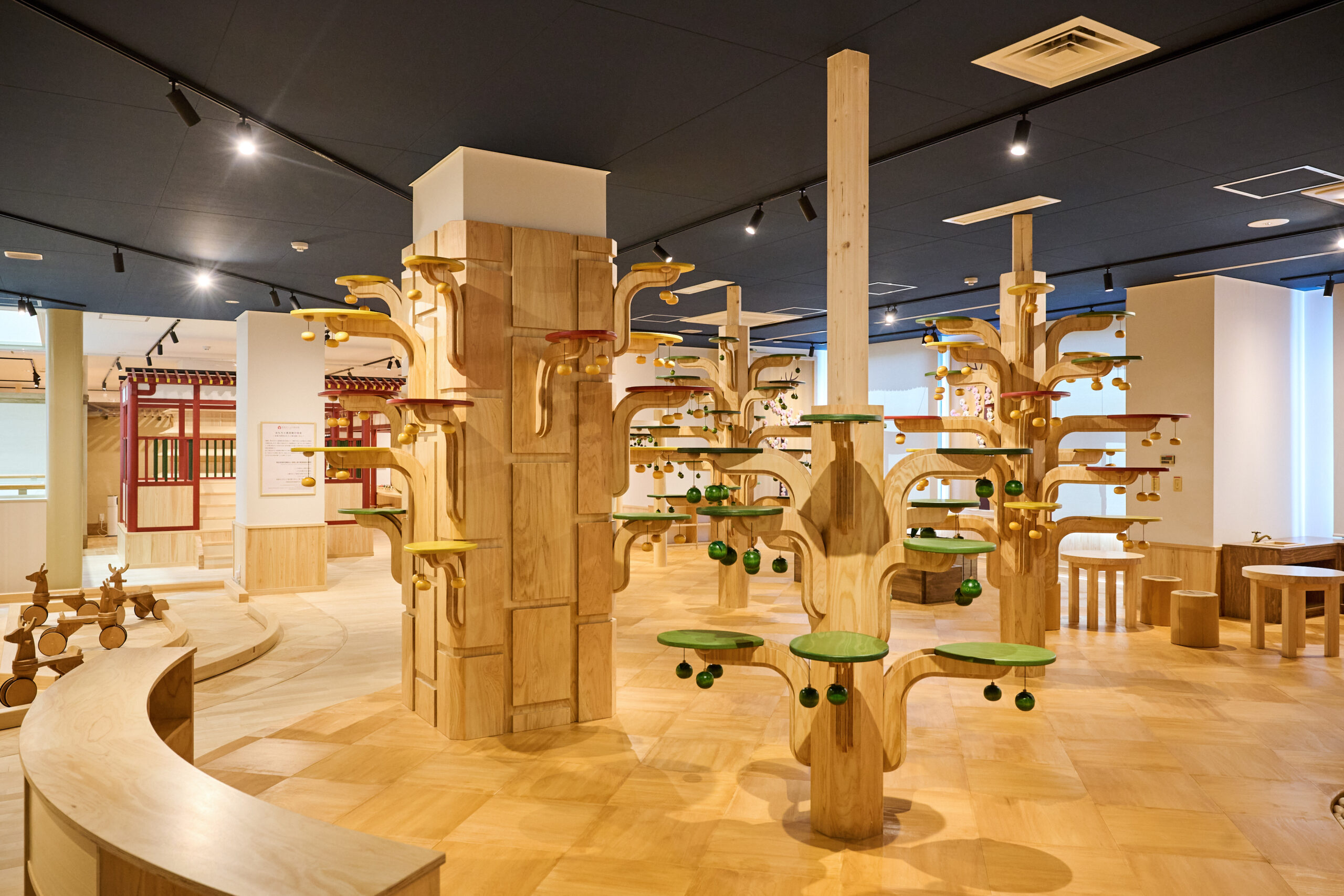 奈良県三郷町『奈良おもちゃ美術館』で生まれる、木のおもちゃを通じた人のふれあい